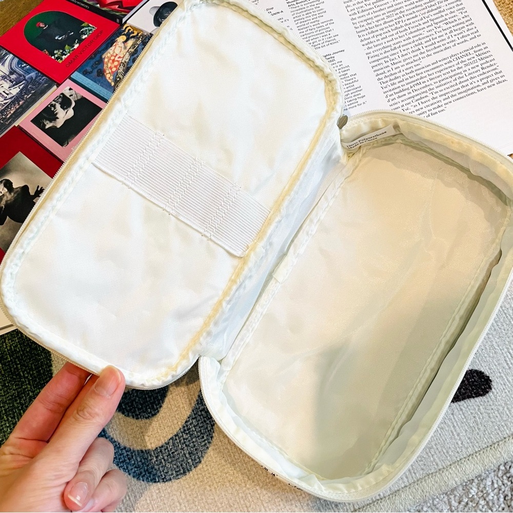 Artis Makeup Brush Bag - Picture 2 of 3